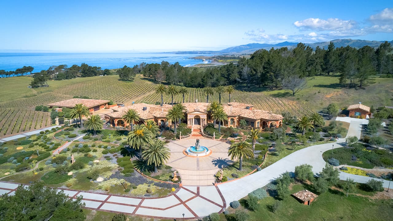 这座位于加州的宏大庄园将进行无底价拍卖.